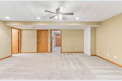 401 Bretts Way, Orfordville, WI 53576 - Photo 28