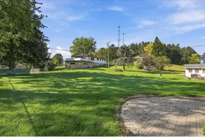 554 W Church Street, Belleville, WI 53508 - Photo 36