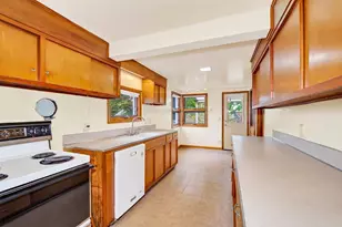 407 Morningside Ave, Madison, WI 53716 - Photo 10