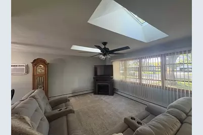 2421 S Dewey Avenue, Beloit, WI 53511 - Photo 6