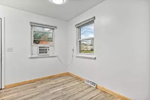 5818 Balsam Rd, Madison, WI 53711 - Photo 14