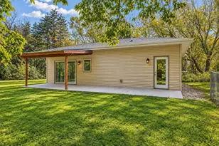 4805 Schneider Dr, Fitchburg, WI 53575 - Photo 6