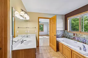4805 Schneider Dr, Fitchburg, WI 53575 - Photo 16