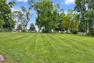 115 Garden Ln, Ridgeville, WI 53533 - Photo 4