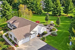 5106 Monarch Cir, Beloit, WI 53511 - Photo 2