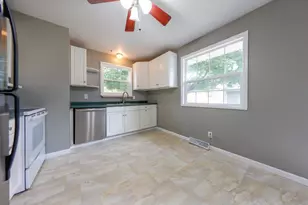 2131 S Pine St, Janesville, WI 53546 - Photo 12