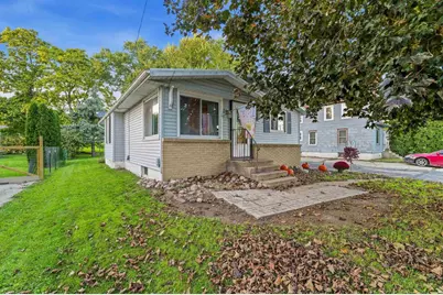 730 S Center Street, Beaver Dam, WI 53916 - Photo 2