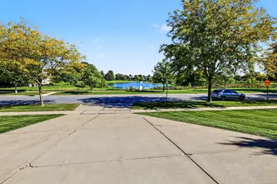 902 Winding Way, Madison, WI 53562 - Photo 6
