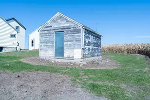 N3089 E Rock River Rd, Waupun, WI 53963 - Photo 8