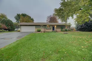 4112 N Galaxy Dr, Janesville, WI 53546 - Photo 1
