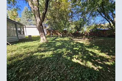 327 Hitchcock Street, Baraboo, WI 53913 - Photo 6