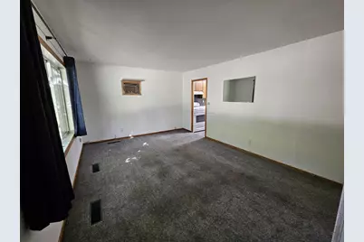 327 Hitchcock Street, Baraboo, WI 53913 - Photo 16