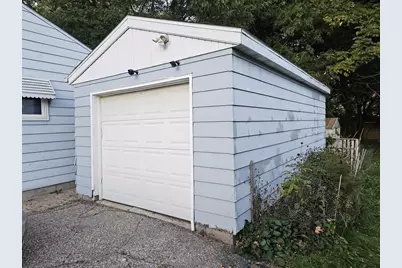 327 Hitchcock Street, Baraboo, WI 53913 - Photo 24