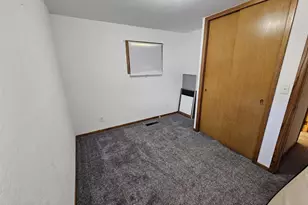 327 Hitchcock St, Baraboo, WI 53913 - Photo 18