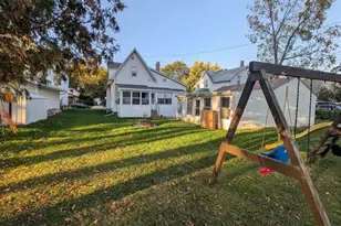242 E Merrill Ave, Fond du Lac, WI 54935 - Photo 4