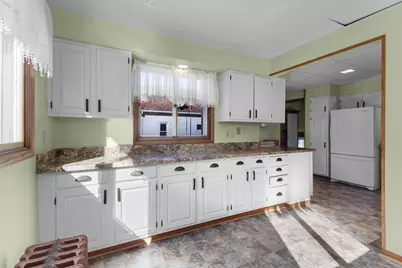 213 S College Avenue, Fox Lake, WI 53933 - Photo 6
