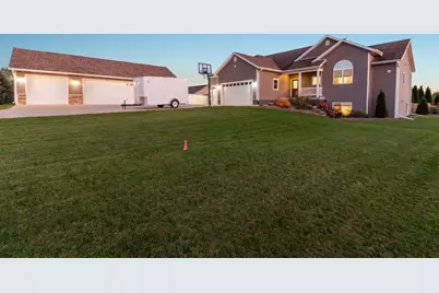 2085 Branch Road, Sun Prairie, WI 53590 - Photo 2