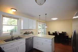 7141 E Valley Ridge Dr, Madison, WI 53719 - Photo 16
