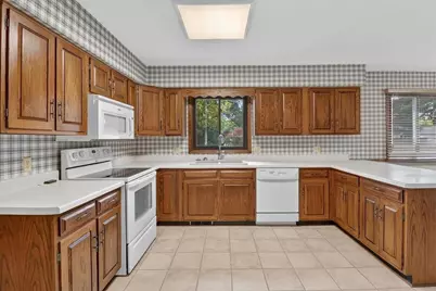 2528 Lilac Lane, Janesville, WI 53545 - Photo 12