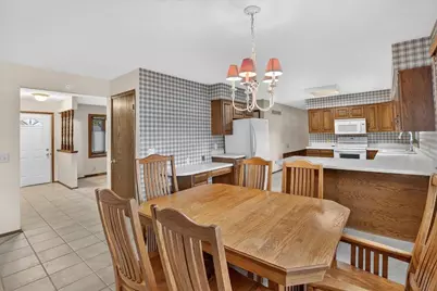 2528 Lilac Lane, Janesville, WI 53545 - Photo 10