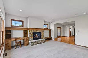 2013 Fieldstone Blvd, Prairie Du Sac, WI 53578 - Photo 18