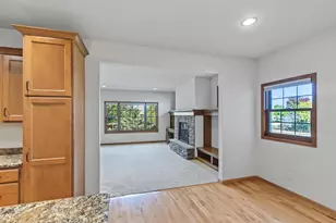 2013 Fieldstone Blvd, Prairie Du Sac, WI 53578 - Photo 14