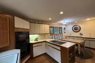 30 Shadowwood Ct, Janesville, WI 53548 - Photo 22
