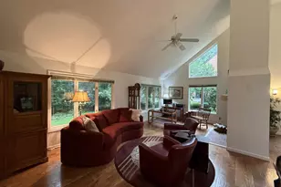 30 Shadowwood Ct, Janesville, WI 53548 - Photo 8