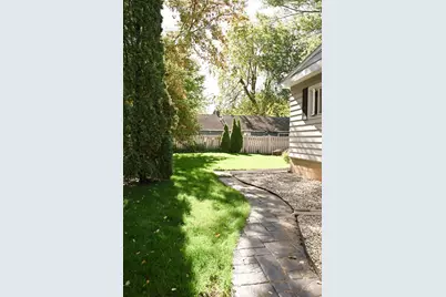 69 Stoney Beach Road, Oshkosh, WI 54902 - Photo 2