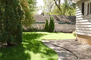 69 Stoney Beach Rd, Oshkosh, WI 54902 - Photo 2