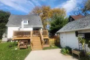 410 6th St, Baraboo, WI 53913 - Photo 6