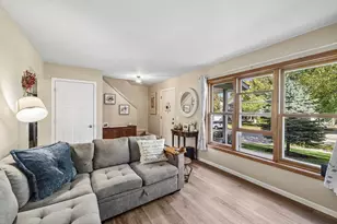 7814 E Oakbrook Cir, Madison, WI 53717 - Photo 4