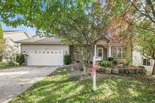 1233 Velvet Leaf Dr, Madison, WI 53719 - Photo 2