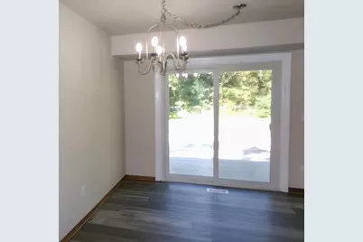 2855 Chatsworth Drive, Beloit, WI 53511 - Photo 8