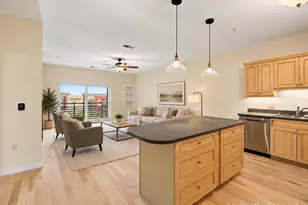 555 S Midvale Blvd, Madison, WI 53711 - Photo 6