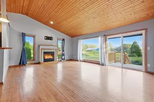 727 E Clay St, Whitewater, WI 53190 - Photo 6