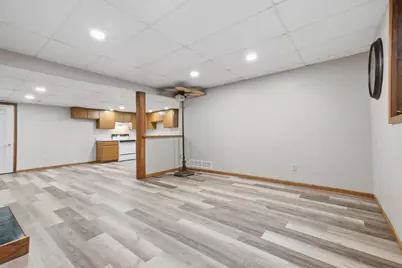 727 E Clay Street, Whitewater, WI 53190 - Photo 20