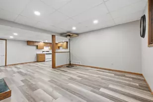 727 E Clay St, Whitewater, WI 53190 - Photo 20