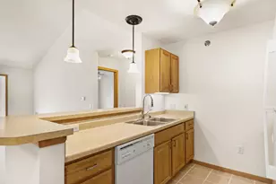 6835 Parkside Cir, Windsor, WI 53532 - Photo 14