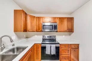2127 Luann Ln, Madison, WI 53713 - Photo 10