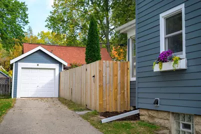 2122 Center Avenue, Madison, WI 53704 - Photo 48