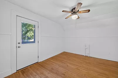 2122 Center Avenue, Madison, WI 53704 - Photo 30