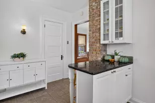 2122 Center Ave, Madison, WI 53704 - Photo 12