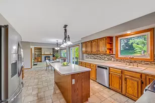 7436 Sawmill Rd, Madison, WI 53717 - Photo 10