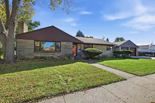 1248 E Memorial Dr, Janesville, WI 53545 - Photo 1
