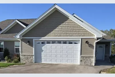 211 NW 3rd Avenue #B, Monroe, WI 53566 - Photo 8