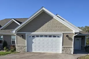 211 NW 3rd Ave, Monroe, WI 53566 - Photo 8