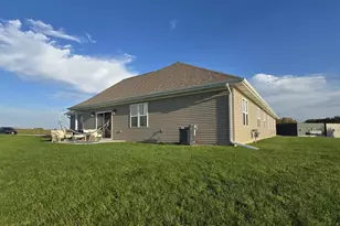 211 NW 3rd Ave, Monroe, WI 53566 - Photo 52