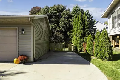 656 Hilltop Lane, Ripon, WI 54971 - Photo 58