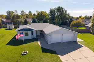 513 Gold Coast Ln, Janesville, WI 53536 - Photo 1